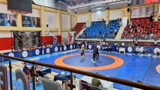 Serbestte Samsun, grekoromende Trabzon birinci oldu