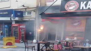 Silivride binadaki sigorta kutusu alev aldı
