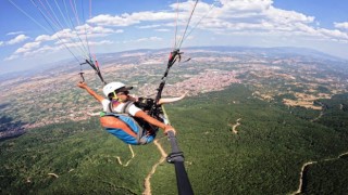 Simavda Eynal Yamaç Paraşütü ve Havacılık Festivali