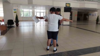 Sınava kıl payı yetiştiler