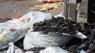 Sinopta ihtiyaç sahiplerine ücretsiz verilen kömürler çöpe atıldı