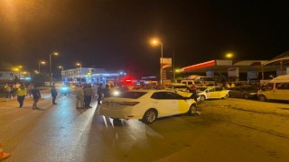 Sinopta iki araç çarpıştı: 5 yaralı