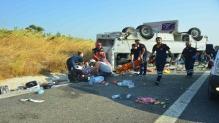 Somada işçi servisi ile otomobil çarpıştı: 1i ağır 30 yaralı