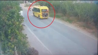 Son sürat gelip çarptı...2 kişinin öldüğü kaza kamerada