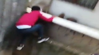 Sultangazide gündüz vakti hırsızlık girişimi kamerada