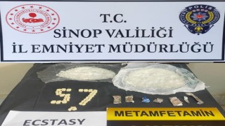 Şüpheli otomobilden uyuşturucu çıktı: 3 gözaltı