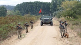 Suriyeden Türkiyeye ve Türkiyeden Yunanistana yasa dışı yollarla geçmeye çalışan 4 kişi yakalandı