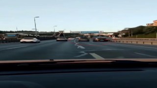 Sürücülerin trafikte inatlaşması kamerada