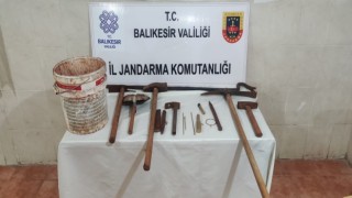 Susurlukta kazı yapan şüpheliler yakalandı.