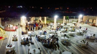 Tarsusta uygun fiyatlı kır düğün salonu ilk kına gecesine ev sahipliği yaptı