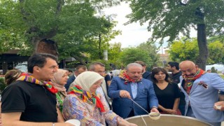 TBMM Eski Başkanı Mustafa Şentop yörüklere aşure dağıttı!