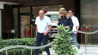 Tekne kazasında yaralanan Sabancı çiftini yakınları hastanede yalnız bırakmadı