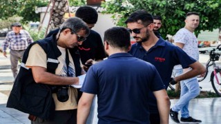 Toplu ulaşım kart dolum cihazından para toplayan personele hırsızlık şoku