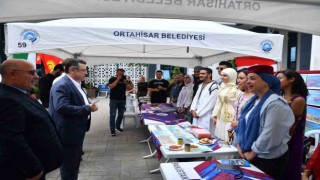 Trabzondaki yabancı öğrencilerin Kültür Panayırı yoğun ilgi gördü