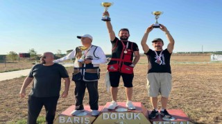 Trap sporunda iki kupa daha