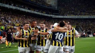 Trendyol Süper Lig: Fenerbahçe: 2 - Gaziantep Futbol Kulübü: 1 (İlk yarı)