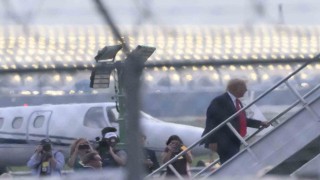 Trump, sabıka fotoğrafını bastırdığı ürünleri satışa çıkardı