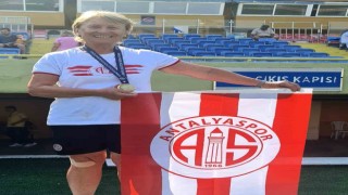 Türkiye Masterler Şampiyonasına Antalyaspor damga vurdu