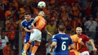 UEFA Şampiyonlar Ligi: Galatasaray: 1 - Molde: 0 (İlk yarı)