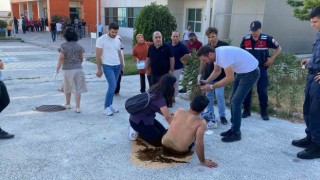 Uzman çavuş kendisini darbeden 2 şahsı silahla vurdu