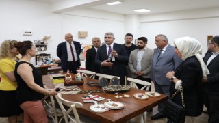 Vali Aslan “Ekonomimize de önemli katkılar sağlıyor”