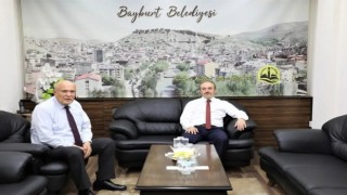 Vali Epcimden Başkan Pekmezciye veda ziyareti