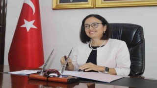 Vali Hülya Kaya tebrik için çiçek yerine depremzedelere bağış istedi