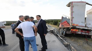 Vali Işın, kazazedelerin yardımına koştu