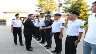 Vali Sarıibrahim, İl Jandarma Komutanlığını ziyaret ederek brifing aldı