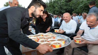 Vali Varol aşure etkinliğine katıldı
