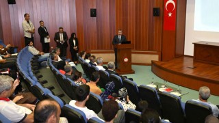 Vali Yılmaz, YKS'de Başarılı Öğrencileri Ödüllendirdi