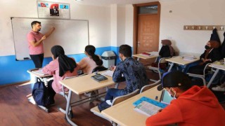 Van Büyükşehir Belediyesi 503 öğrenciyi üniversiteli yaptı