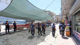 Van Büyükşehir zabıtası kaldırım işgali denetimi yaptı