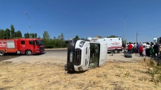 Vanda trafik kazası: 14 yaralı