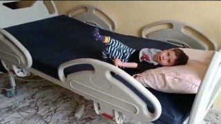 Vanlı Amcandan epilepsi hastası minik Muhammete otomatik yatak