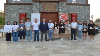 YKSde başarılı öğrenciler ödüllendirildi