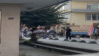 Zabıta ile karton toplayıcıları arasında tekmeli yumruklu kavga kamerada