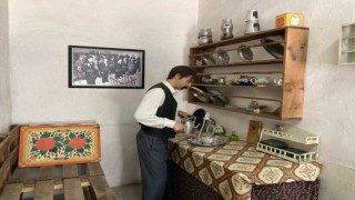 12 Eylülün yıldönümünde Kenan Evrenin mezarında protesto