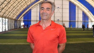 35 yıllık PTT çalışanı futbol sahalarına geri döndü