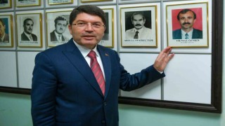 Adalet Bakanı Tunç, mezun olduğu okulu ziyaret etti