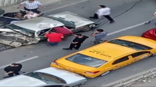 Adanada zincirleme trafik kazası: 2si çocuk 3 yaralı