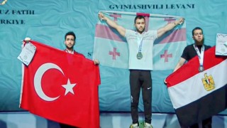 Adanalı bilek güreşçisinden büyük başarı