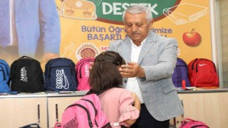 Afyonkarahisar Belediyesinden 3 bin çocuğa eğitim desteği