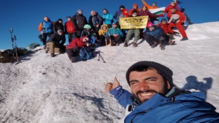 Ağrı Dağı zirvesi boş kalmıyor