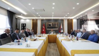 Ağrı Valiliği, kaymakamlara veda yemeği düzenledi