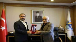 AK Parti Genel Başkan Yardımcısı Mustafa Şen, Avrasya Üniversitesini ziyaret etti