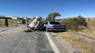 Aksarayda hatalı sollama kazası: 3 ölü, 2 yaralı