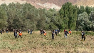 Aksaraydaki sel sonrası kayıp bebeği arama çalışması devam ediyor