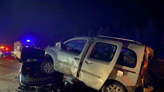 Anadolu Otoyolunda zincirleme kazada 11 araç birbirine girdi: 6 yaralı