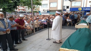 Ankarada yaşanan trafik kazasında hayatını kaybeden 2 arkadaş son yolculuklarına uğurlandı